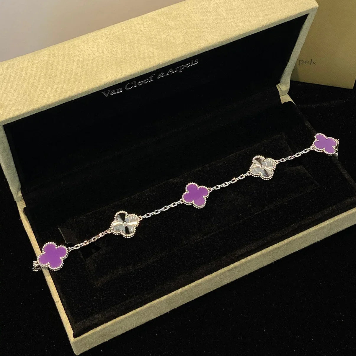 [BLUE TEARS] CLOVER 5 MOTIF VIOLET BRACELET COLLECTION