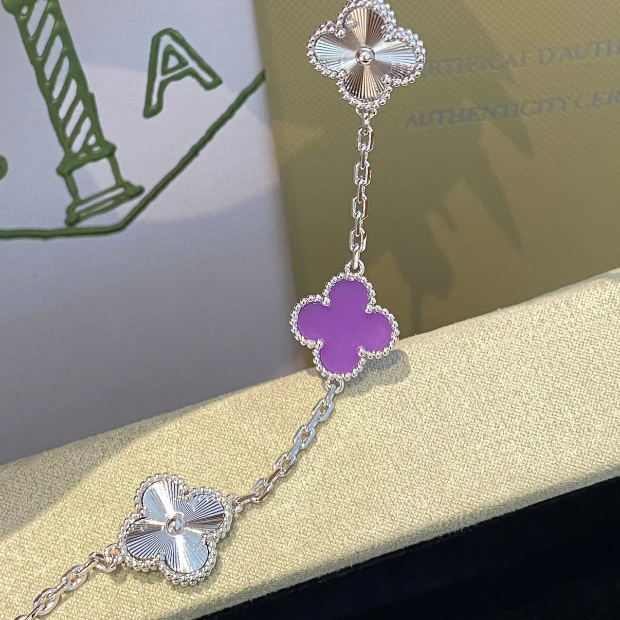 [BLUE TEARS] CLOVER 5 MOTIF VIOLET BRACELET COLLECTION