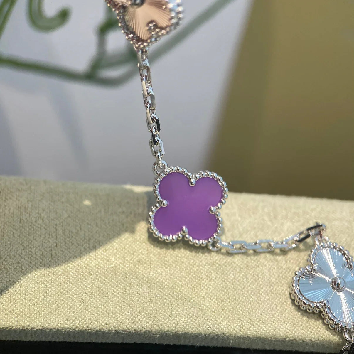 [BLUE TEARS] CLOVER 5 MOTIF VIOLET BRACELET COLLECTION