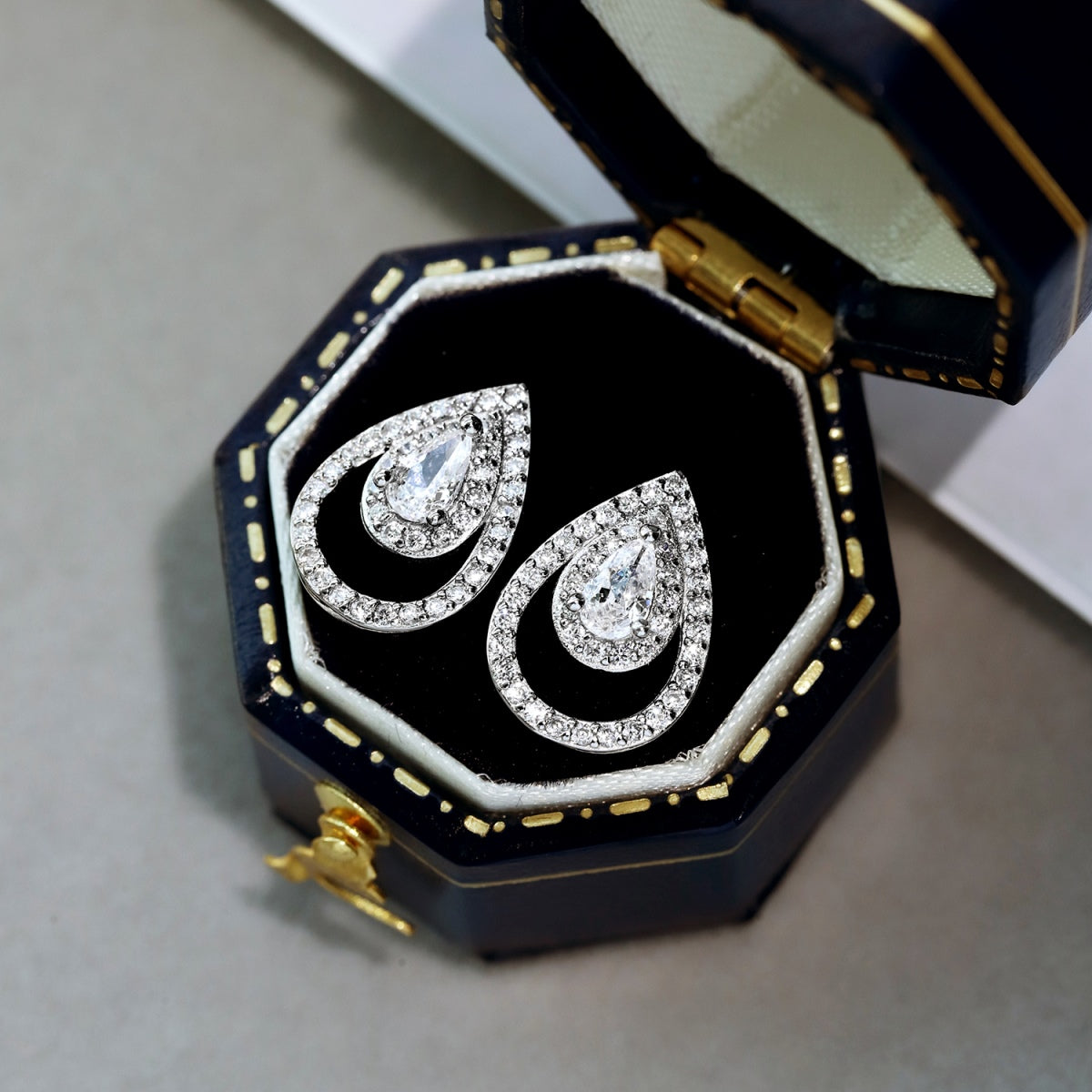 [Nova Jewelry]Sparkling Delicate Water Drop Shape Daily Earrings