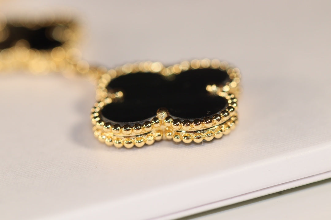 [BLUE TEARS]CLOVER EARRINGS GOLD ONYX MOP 3 MOTIF