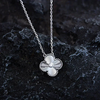 [BLUE TEARS]CLOVER  15MM DIAMOND LASER NECKLACE SILVER