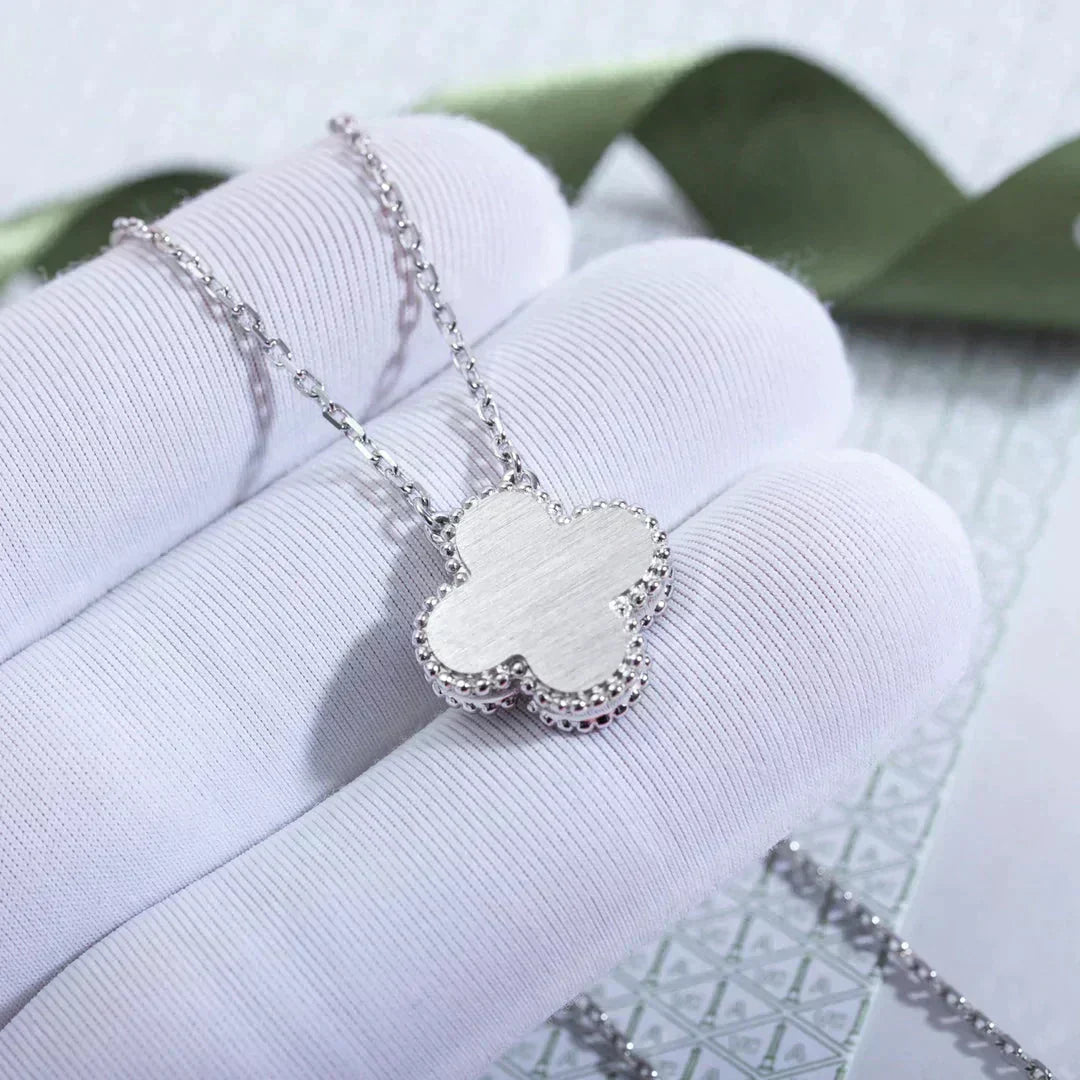 [BLUE TEARS]CLOVER  15MM DIAMOND LASER NECKLACE SILVER