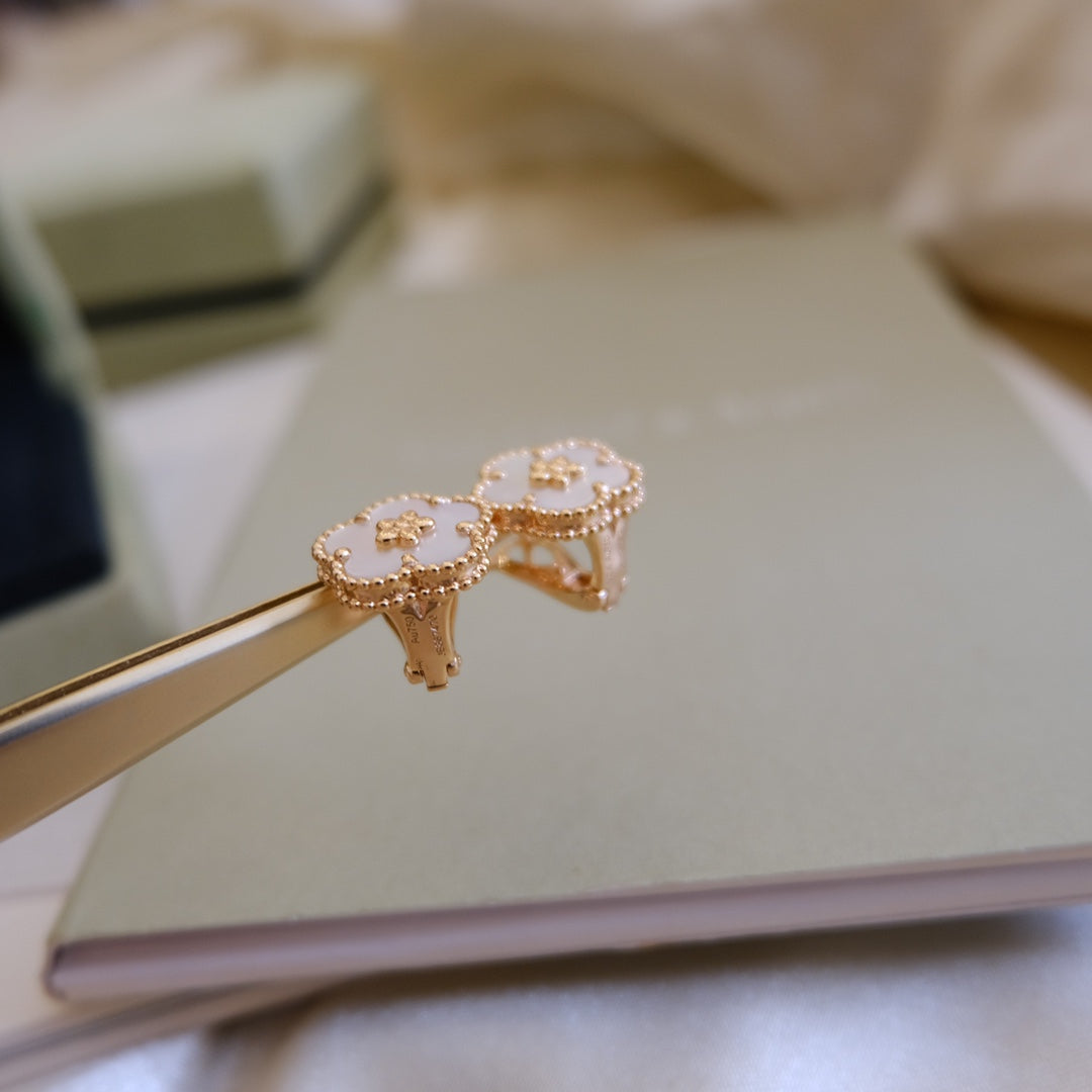 [BLUE TEARS]LUCKY PINK GOLD WHITE MOP EARRINGS