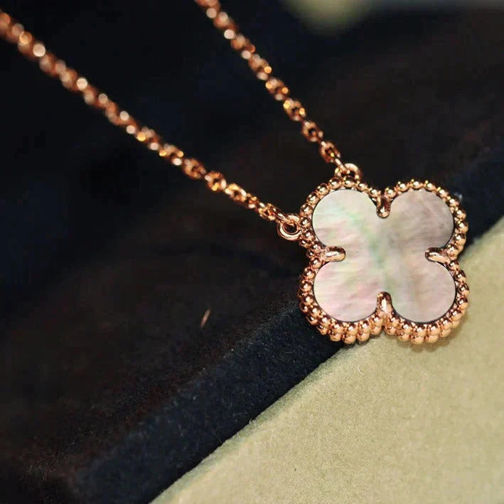 [BLUE TEARS]CLOVER 15MM  GRAY MOTHER OF PEARL NECKLACE
