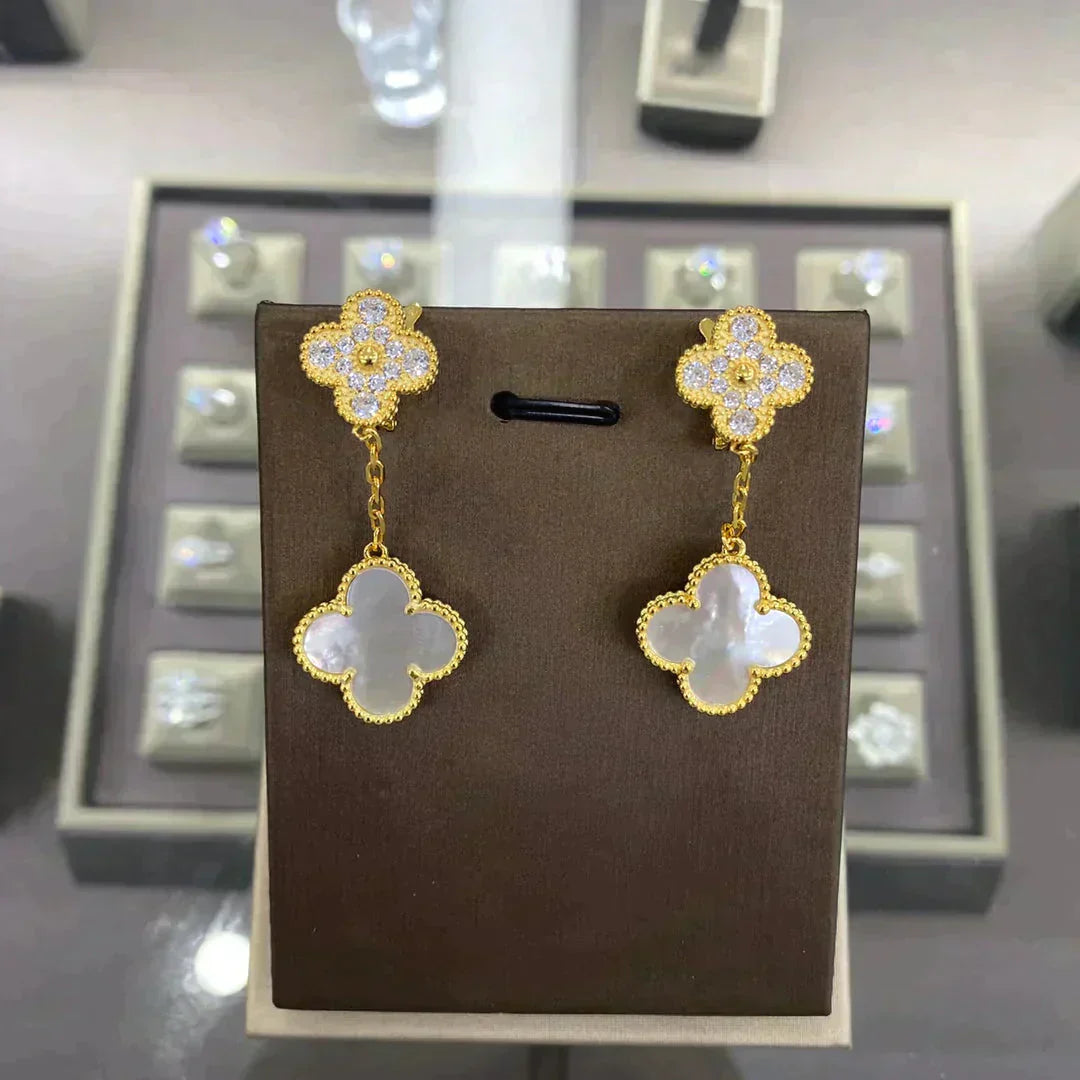 [BLUE TEARS]CLOVER  2 MOTIFS  DIAMOND  EARRINGS (MULTIPLE CHOICESç´