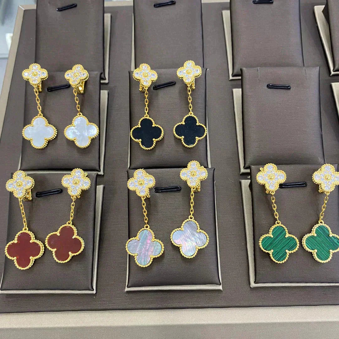 [BLUE TEARS]CLOVER  2 MOTIFS  DIAMOND  EARRINGS (MULTIPLE CHOICESç´