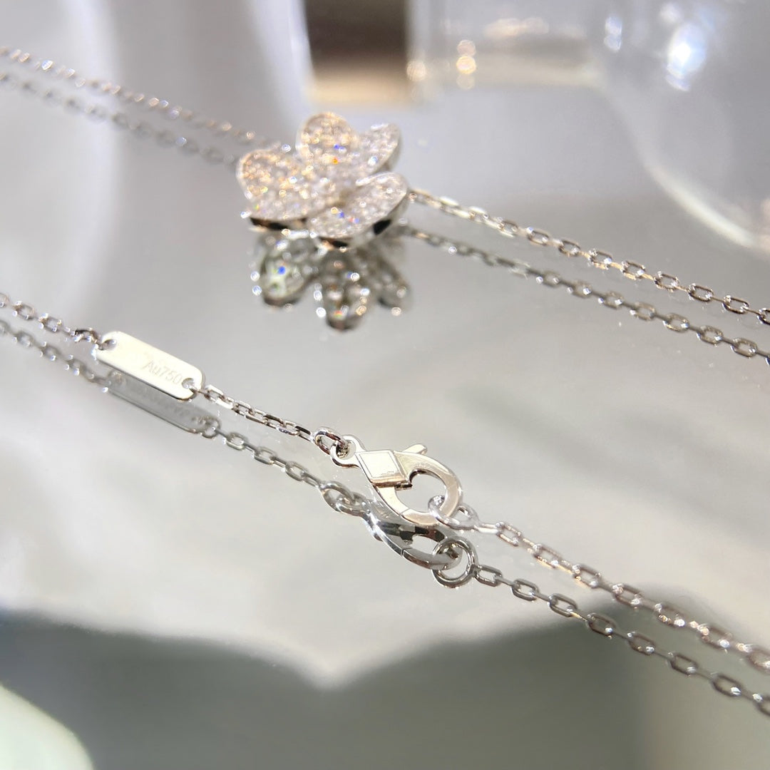 [BLUE TEARS]FLOWER DIAMOND NECKLACE
