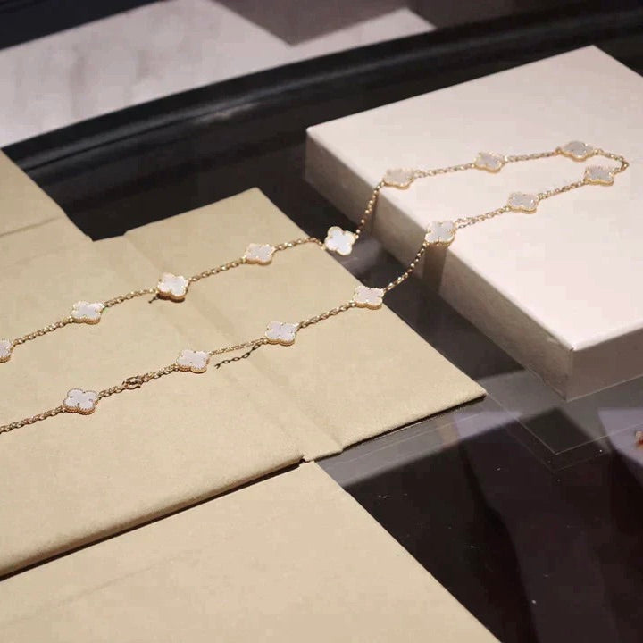 [BLUE TEARS]CLOVER 20 MOTIFS WHITE MOP NECKLACE