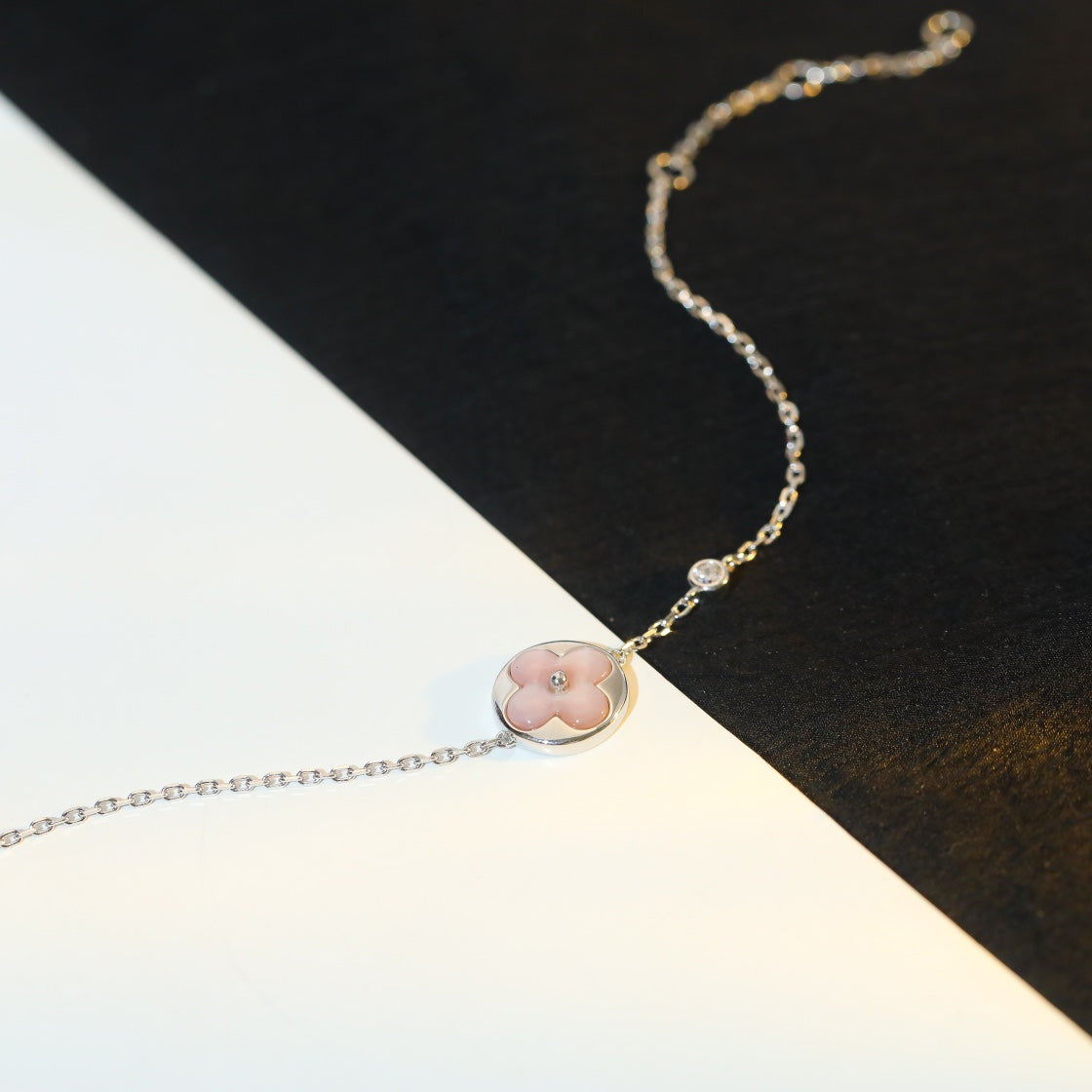 [BLUE TEARS]SUN MOTIF PINK MOP SILVER BRACELET