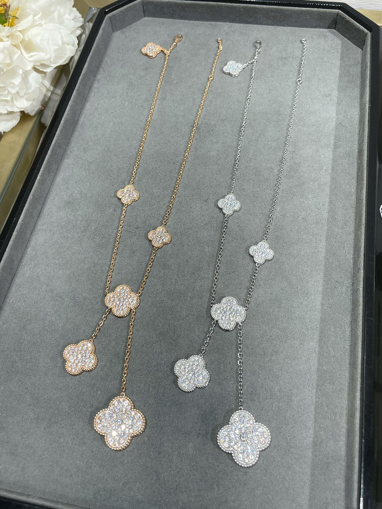 [BLUE TEARS]CLOVER 6 MOTIF DIAMOND PAVED NECKLACE