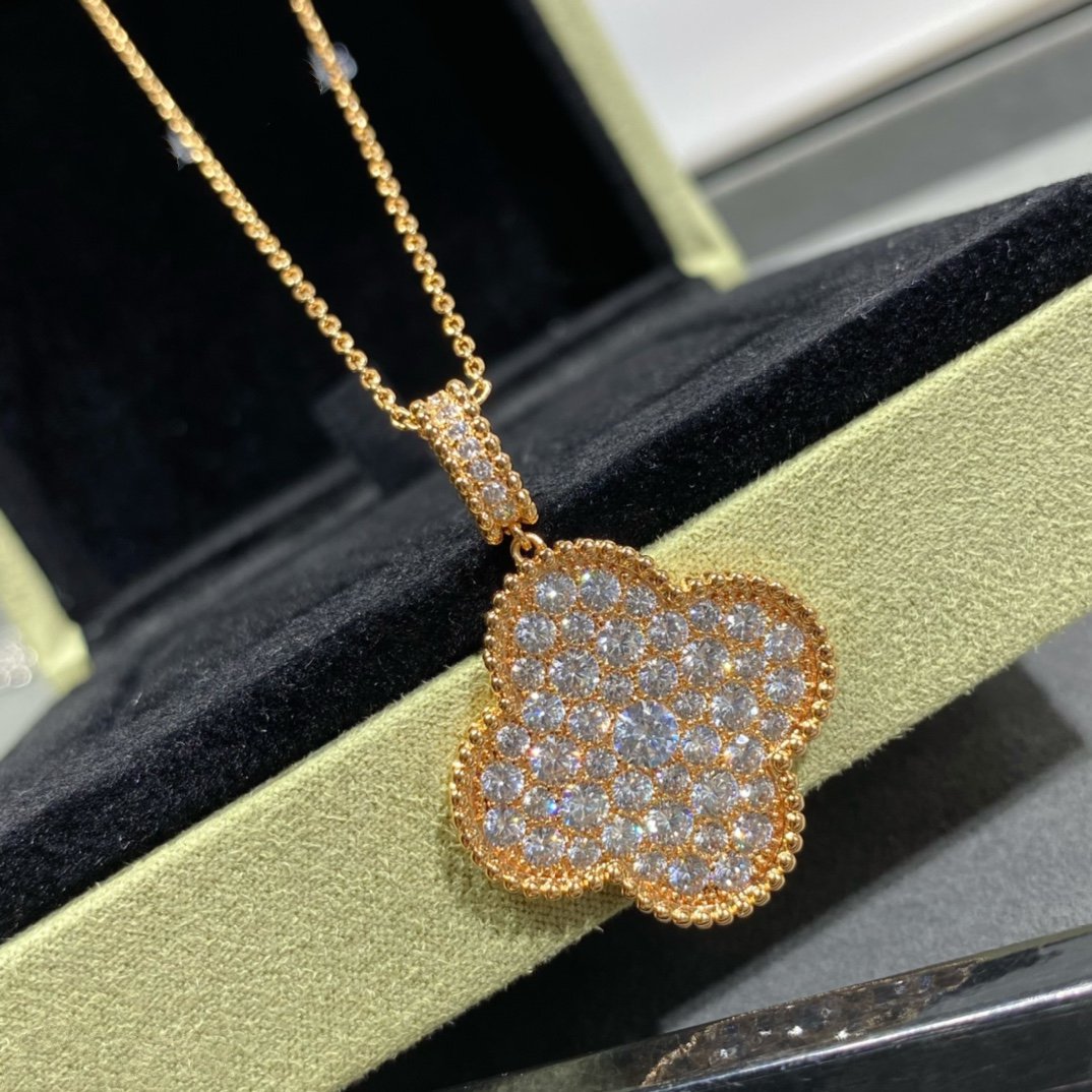 [BLUE TEARS]CLOVER 25MM LARGE PEDANT DIAMOND PAVED LONG NECKLACE