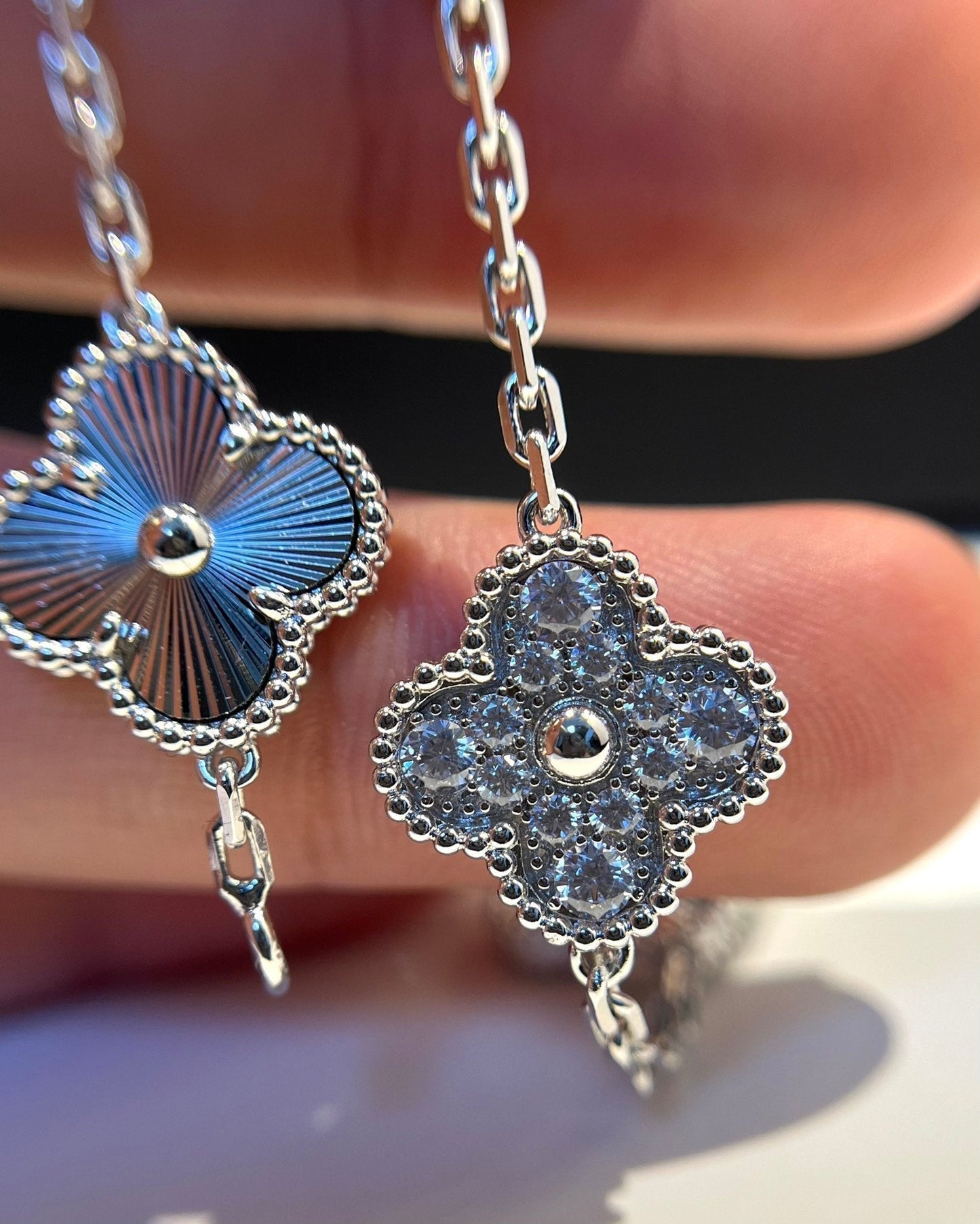 [BLUE TEARS] CLOVER 5 MOTIF LASER BRACELET COLLECTION