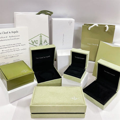 [Blue Tears Jewelry] VA CLOVER BOX GIFT BAG