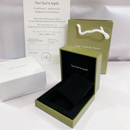 [Blue Tears Jewelry] VA CLOVER BOX GIFT BAG