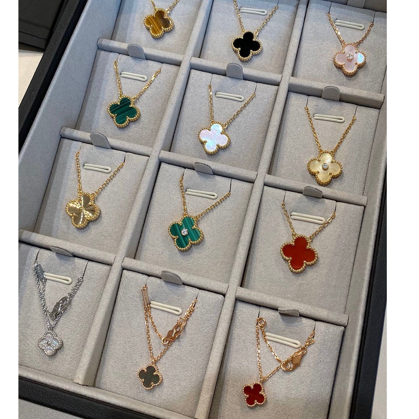 [BLUE TEARS]CLOVER 15MM DIAMOND SINGLE FLOWER NECKLACE