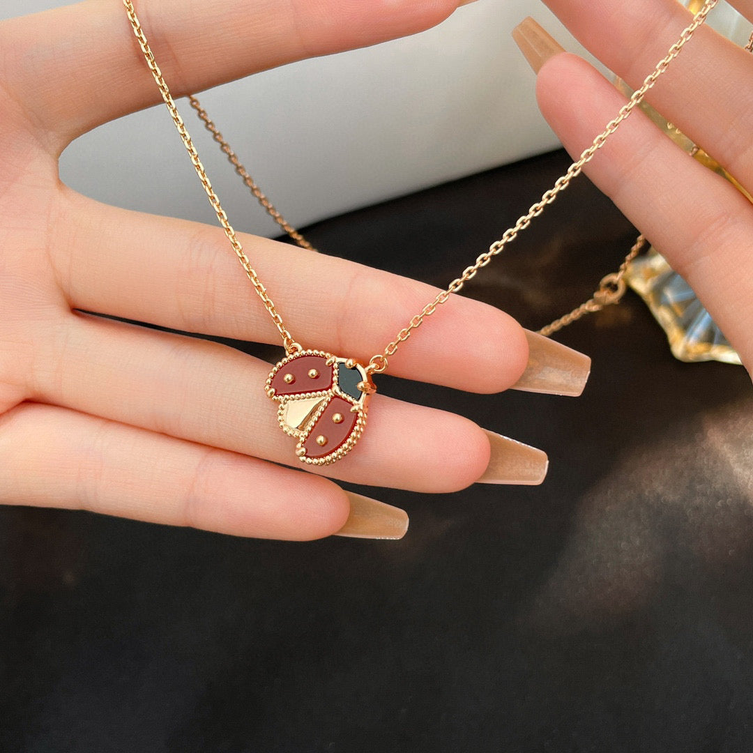 [BLUE TEARS]LUCKY  CARNELIANS LADYBUG NECKLACE