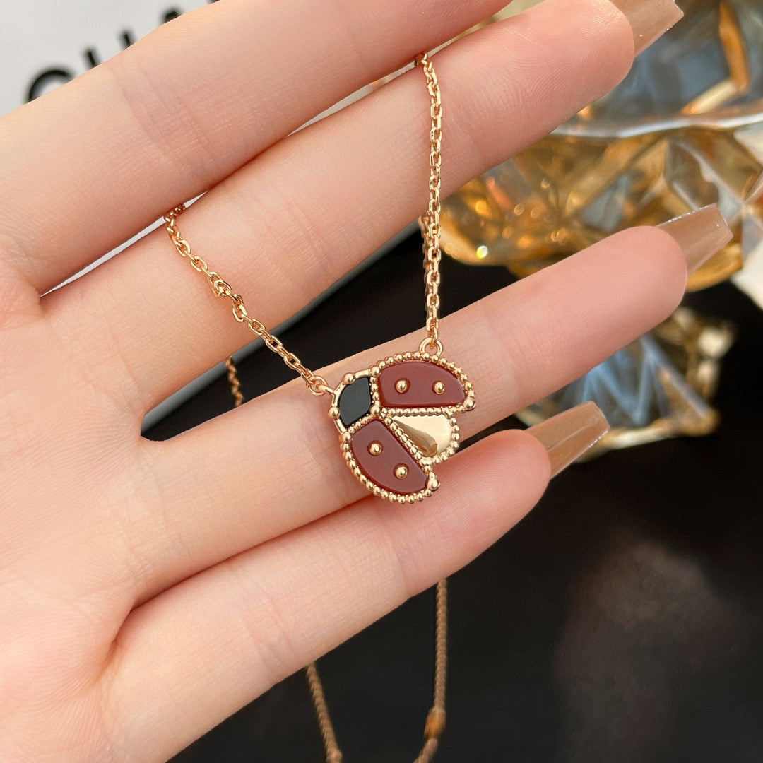 [BLUE TEARS]LUCKY  CARNELIANS LADYBUG NECKLACE