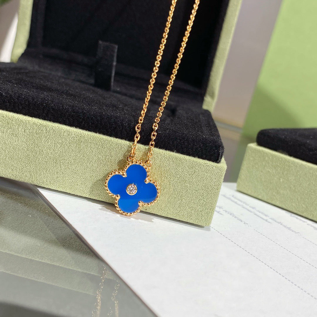 [BLUE TEARS]CLOVER 15MM DIAMOND AND BLUE AGATE NECKLACE