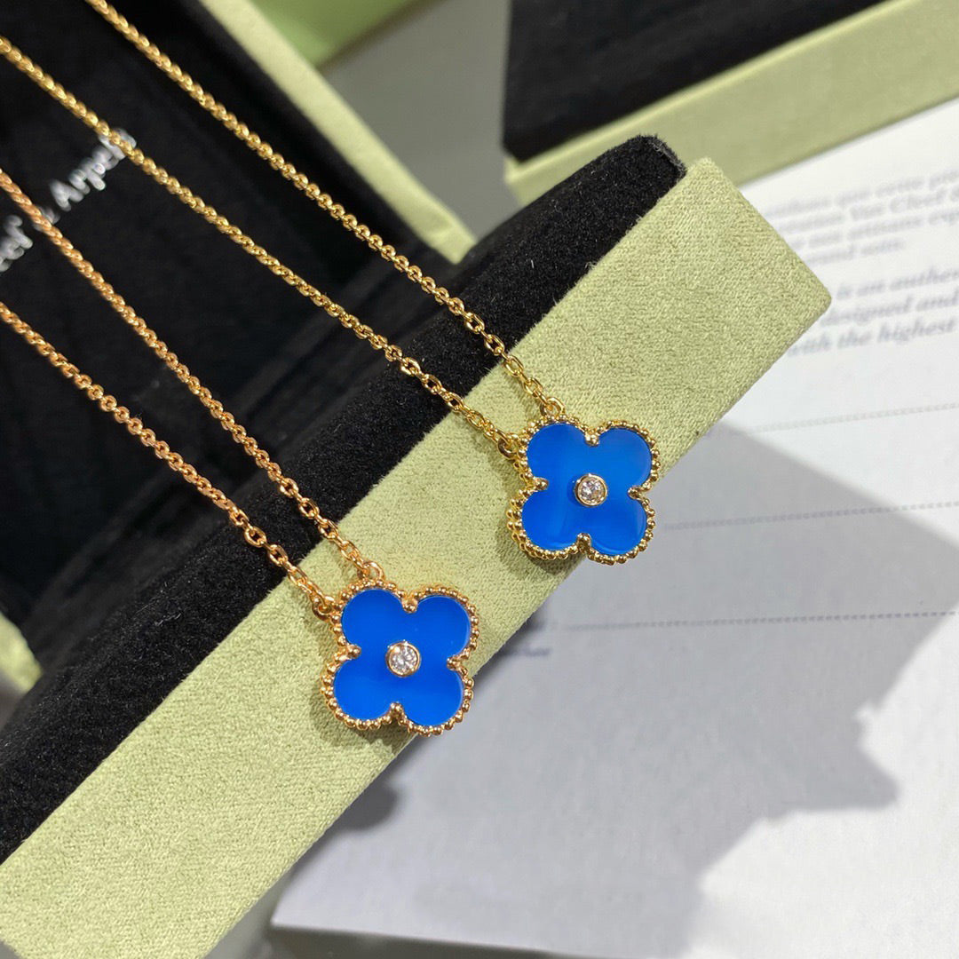 [BLUE TEARS]CLOVER 15MM DIAMOND AND BLUE AGATE NECKLACE
