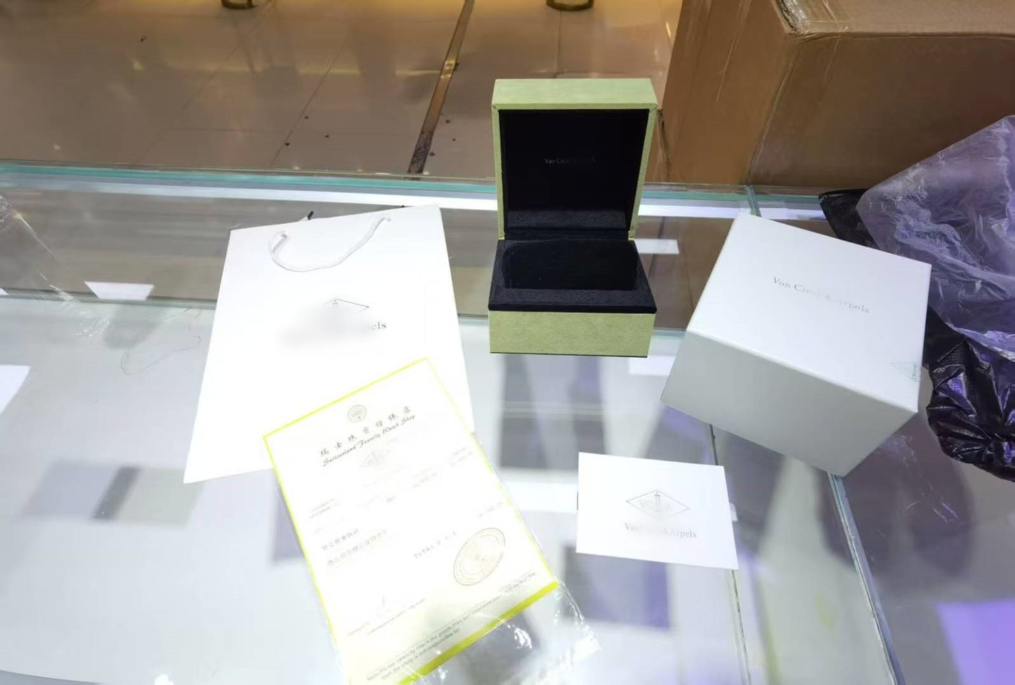 [Blue Tears Jewelry] VA CLOVER BOX GIFT BAG