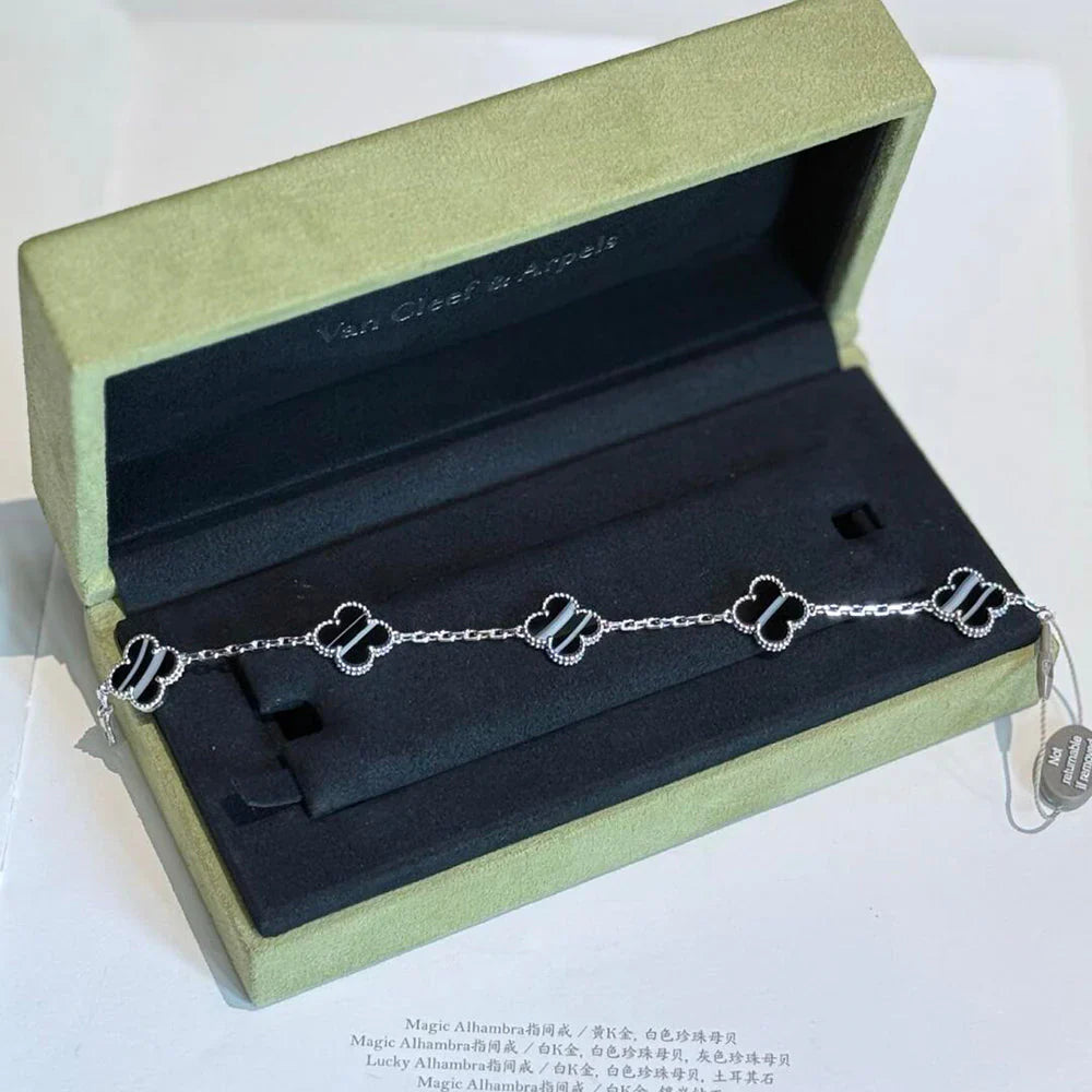 [BLUE TEARS] CLOVER 5 MOTIF PULSAR STONE BRACELET COLLECTION