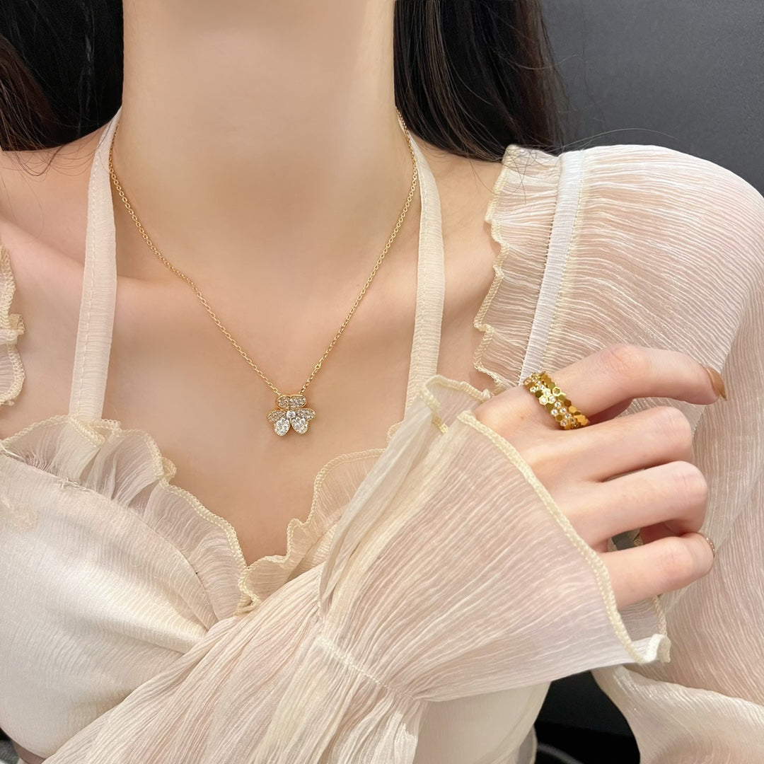 [BLUE TEARS]FLOWER DIAMOND NECKLACE