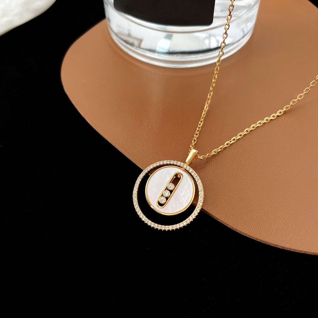 [Blue Tears Jewelry]LUCKY MOVE MM NACRE BLANCHE DIAMOND NECKLACE