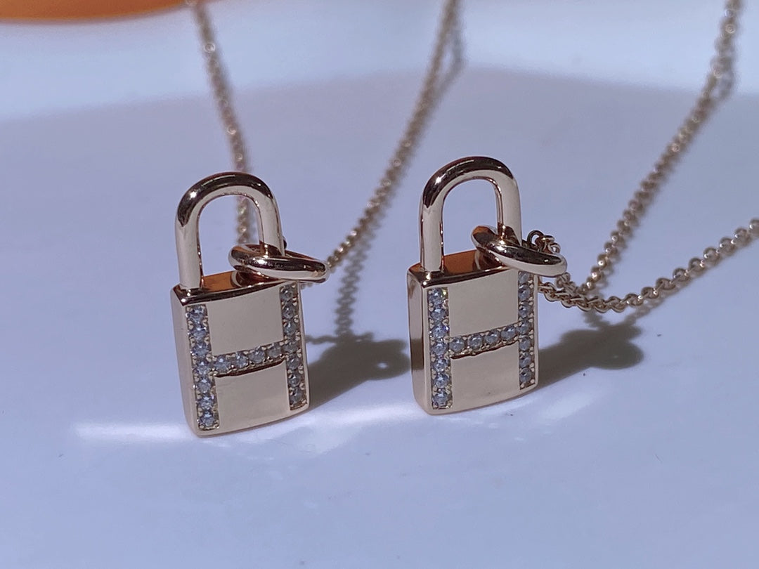 [BLUE TEARS]HM ADVANCED NICHE LOCK HEAD NECKLACE DIAMONDS