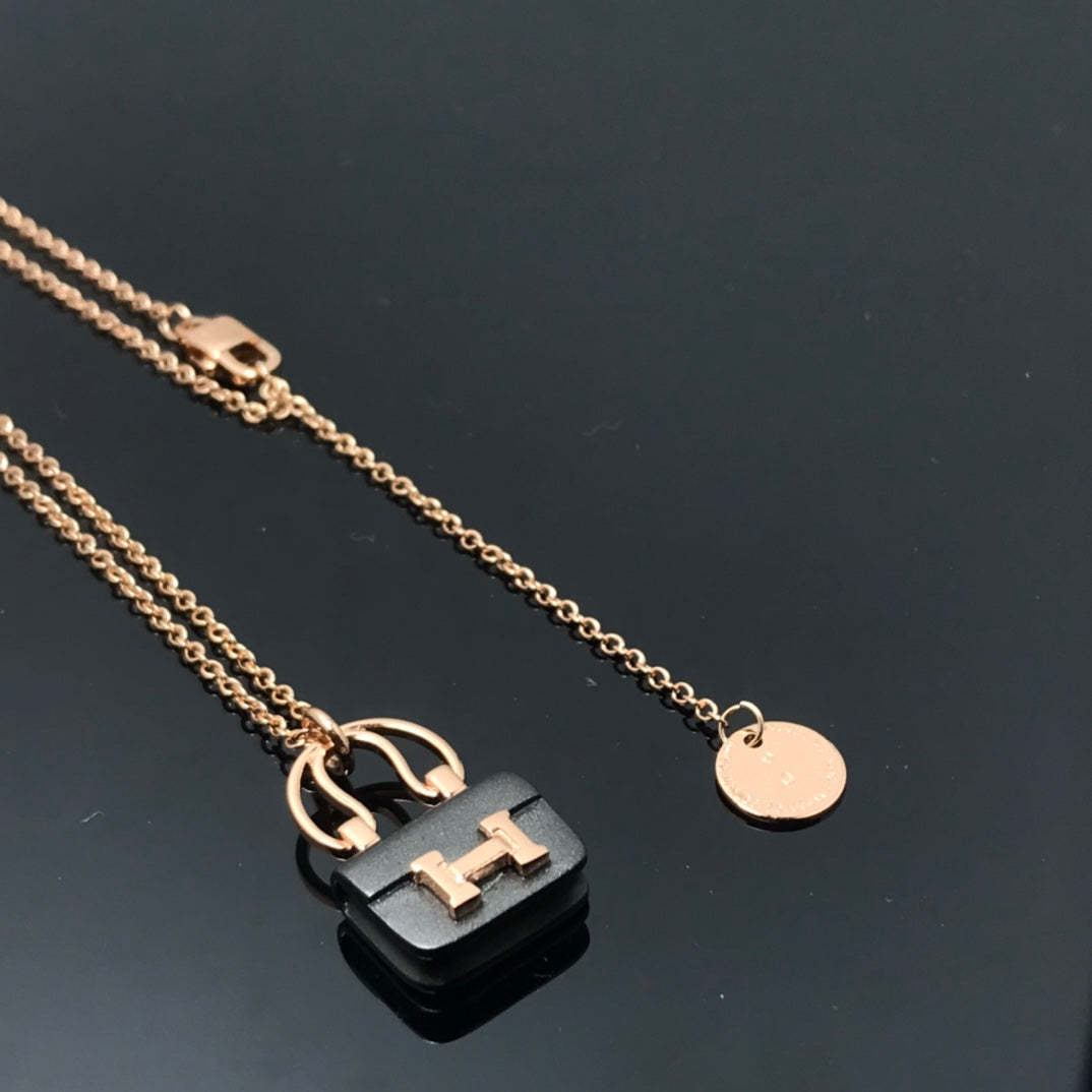 [BLUE TEARS]WOMEN'S HM AMULETTES CONSTANCE PENDANT NECKLACE