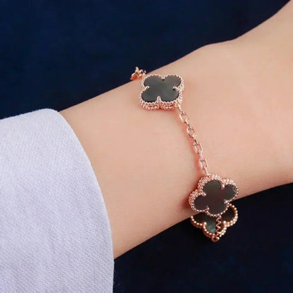 [BLUE TEARS] CLOVER 5 MOTIF GRAY MOP BRACELET COLLECTION