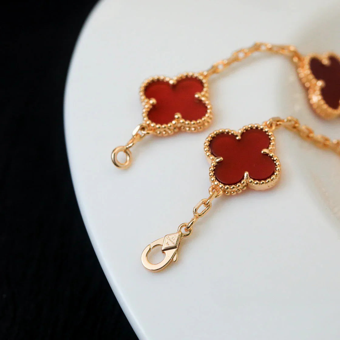 [BLUE TEARS] CLOVER 5 MOTIF RED CORNELIAN BRACELET COLLECTION
