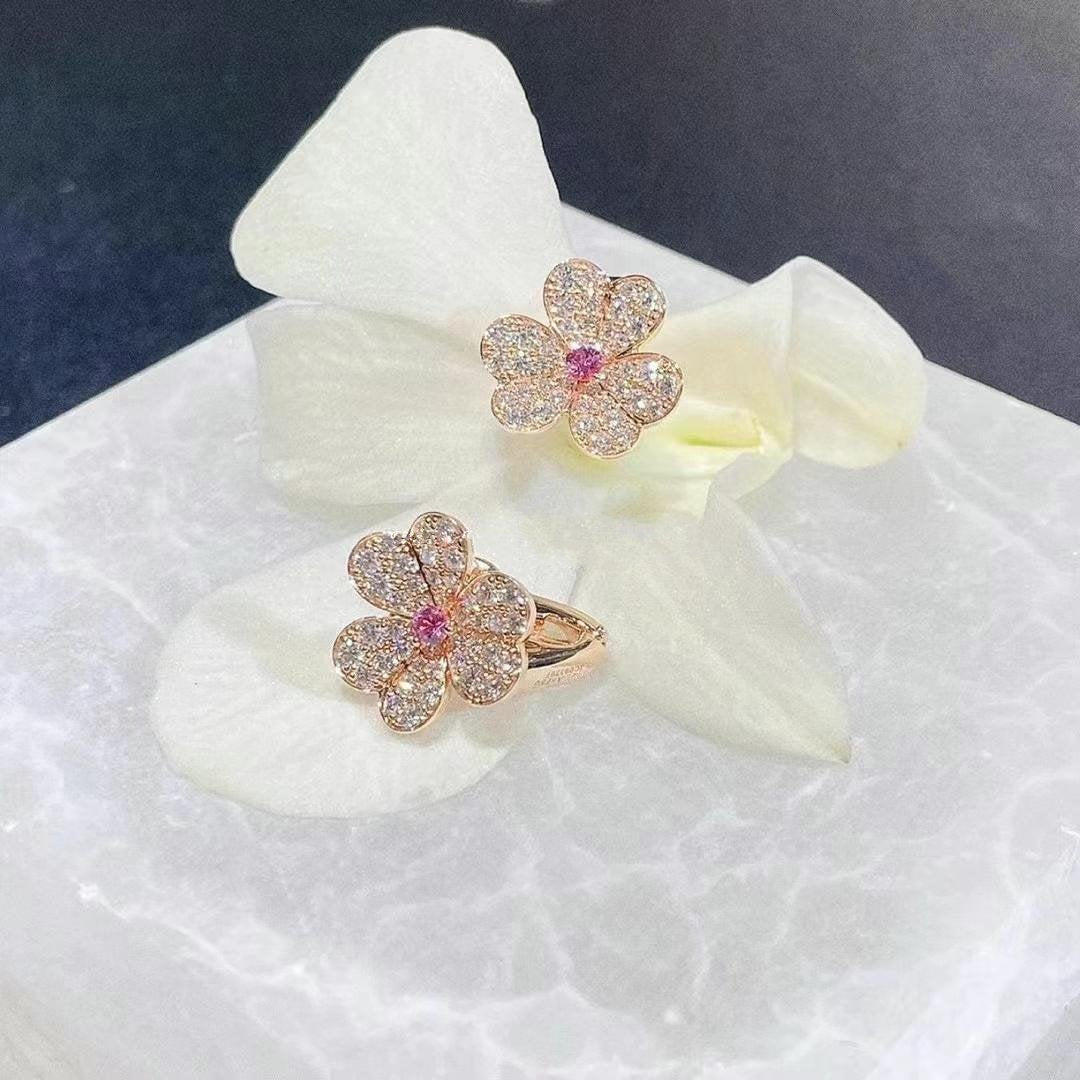 [BLAUE TRÄNEN]FRIVOLE ROTGOLD-OHRRINGE MIT BLUMENDIAMANTEN